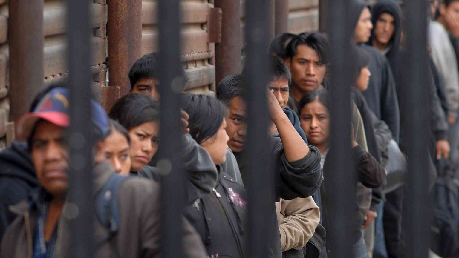 Il Papa ai vescovi Usa: «Deportare le persone lede la dignità umana»