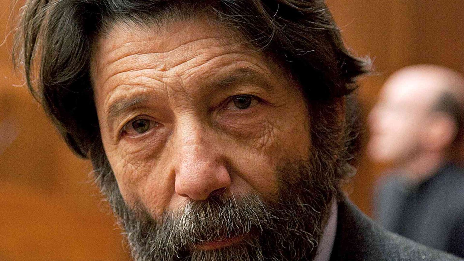 Cacciari: «L'Ue totalmente subordinata agli Usa»