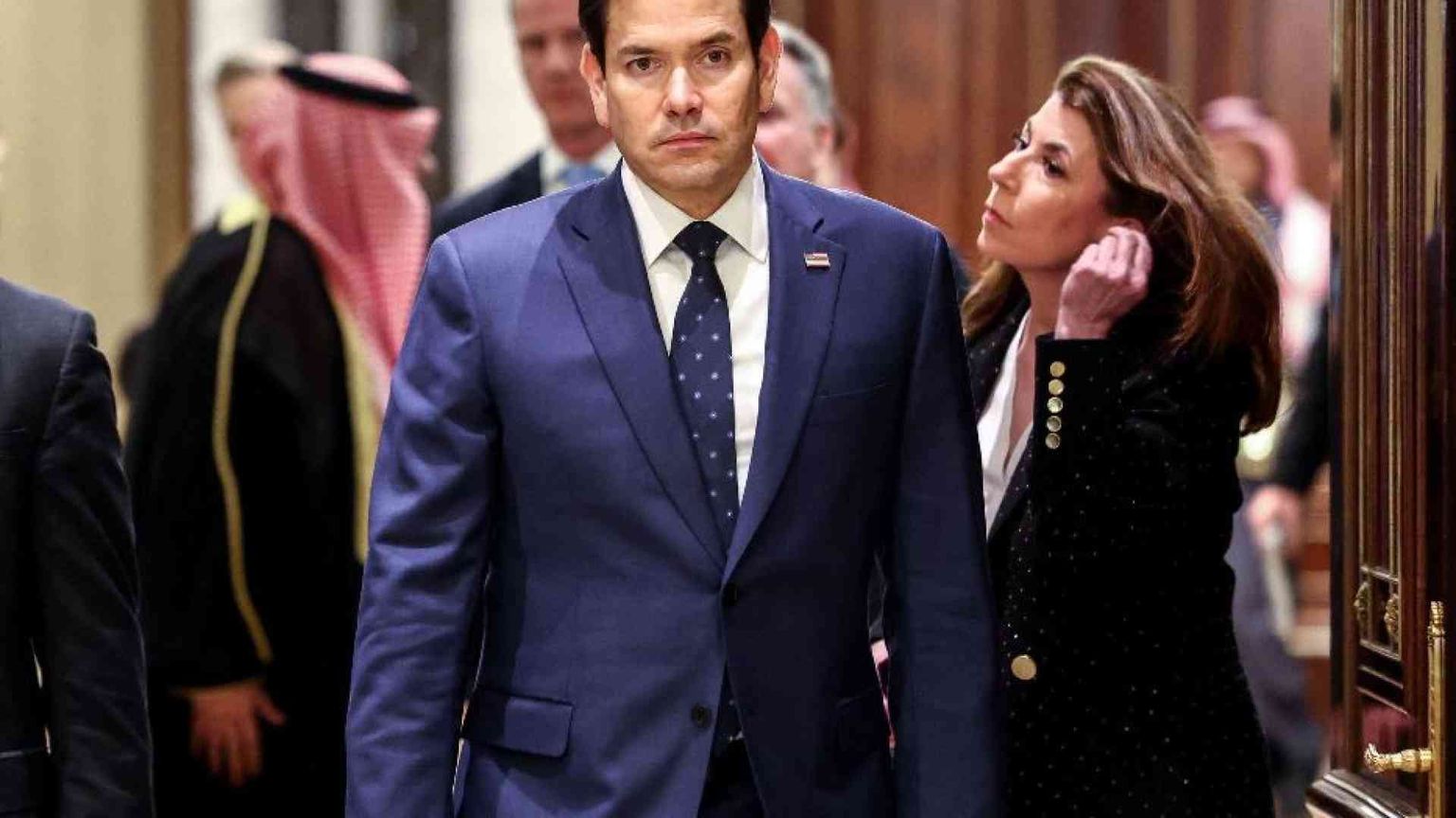 «Nuovi colloqui ad alto livello». Putin accetta di vedere Zelensky