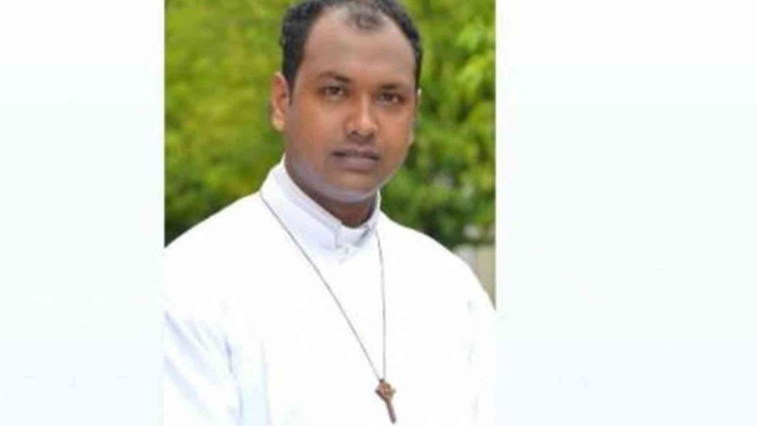 «Mi inginocchio solo davanti a Dio», le ultime parole del prete ucciso