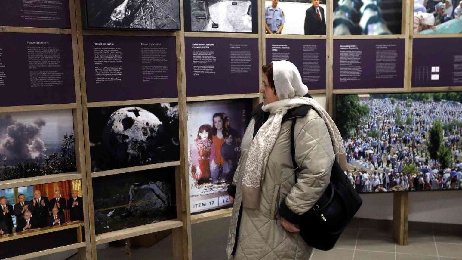 Tensione in Bosnia, il memoriale di Srebrenica chiuso per motivi di sicurezza