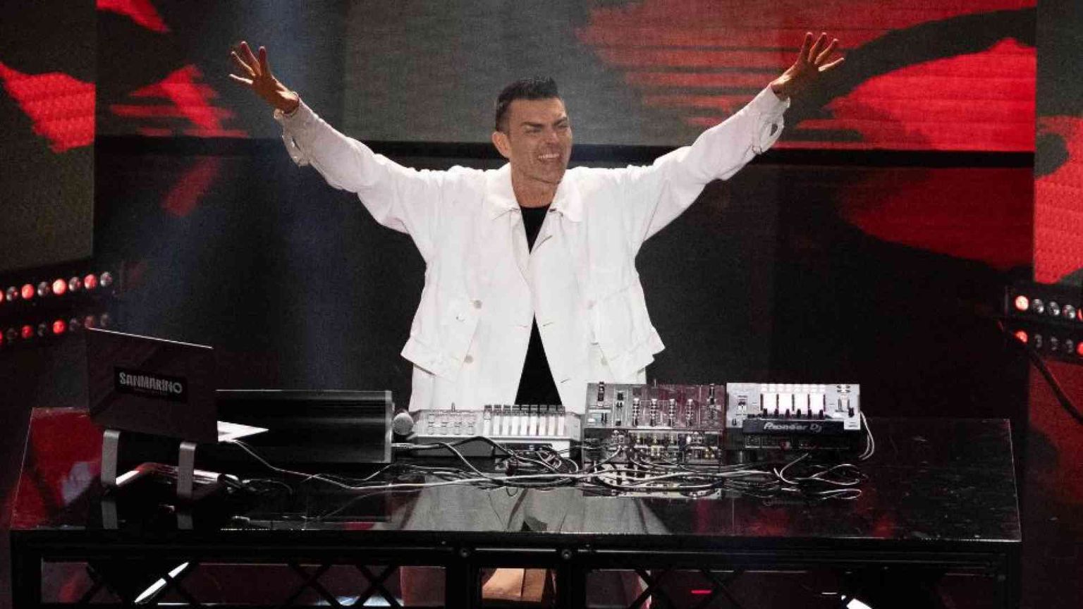 Gabry Ponte: «Con “Tutta l'Italia” porto a Eurovision il mio messaggio di pace»