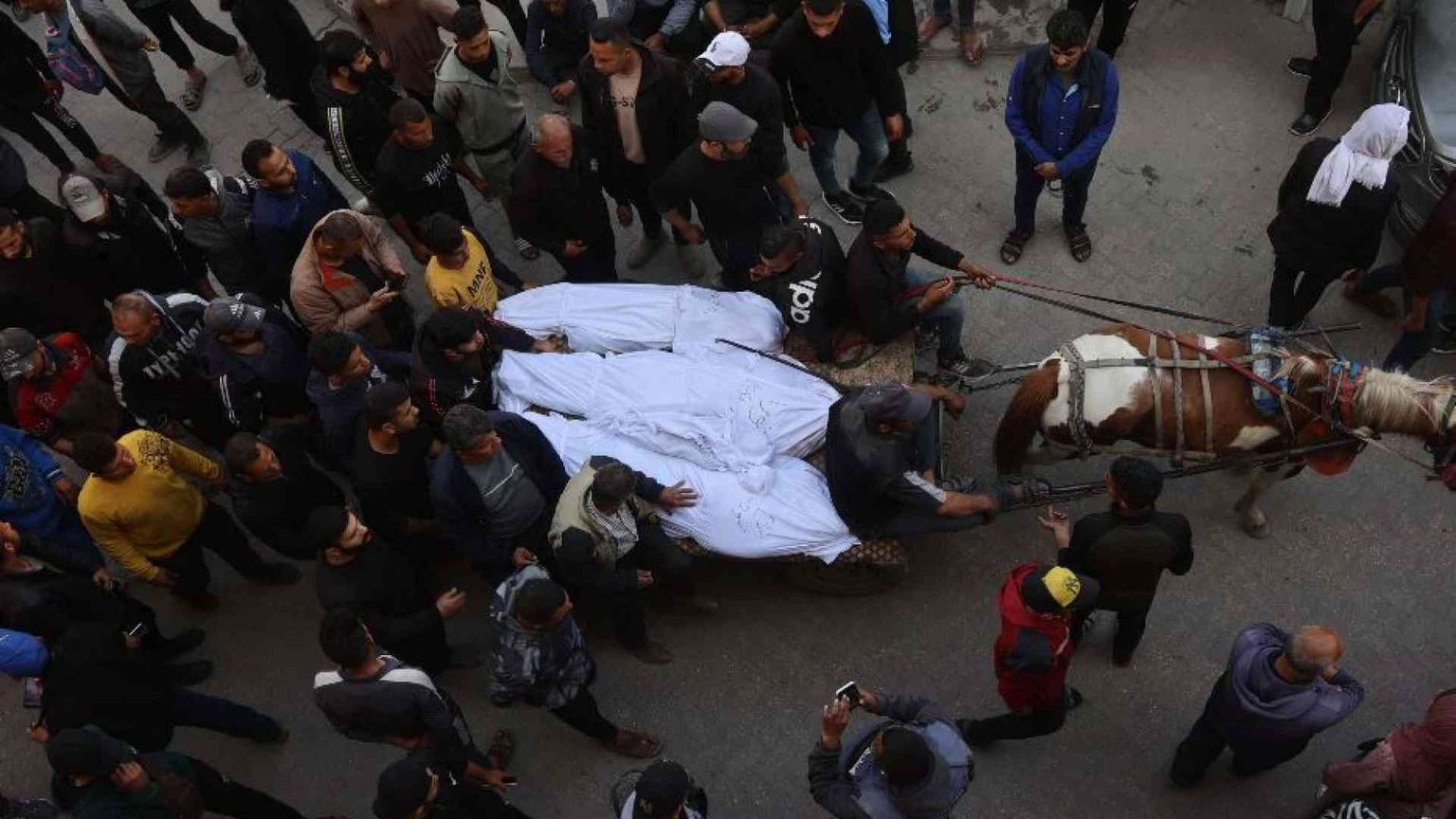 «Noi, sotto le bombe di Israele: speravamo nella tregua, è ancora guerra»