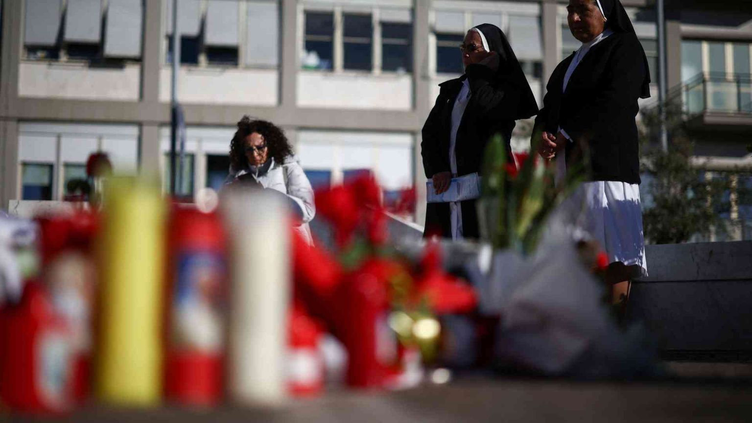 Il Papa migliora e la notte scorsa non ha usato la ventilazione meccanica