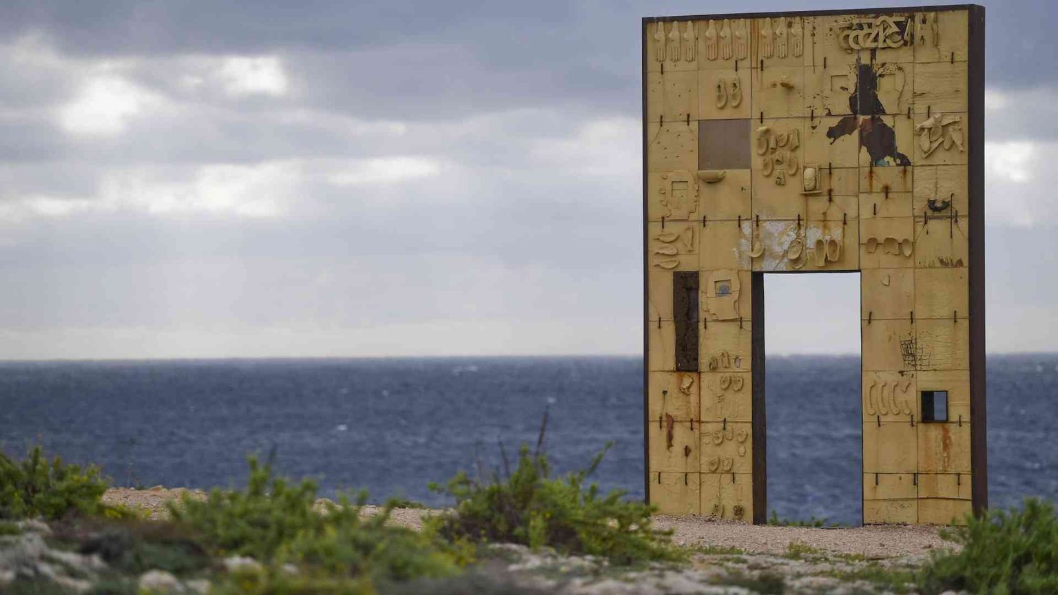 Naufragio al largo di Lampedusa, si cercano 40 persone