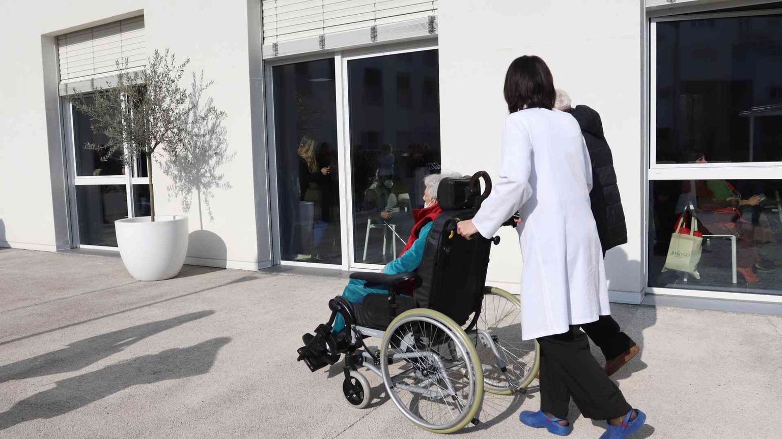 «Non possiamo pagare le cure nelle Rsa». L'allarme delle famiglie dei disabili