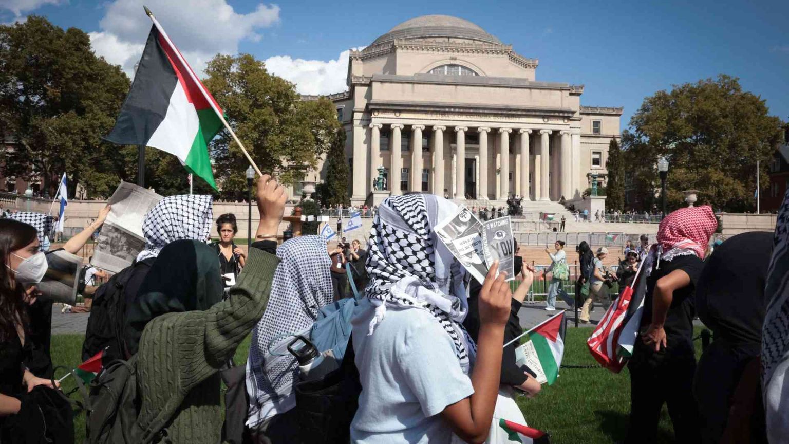 Harvard e Yale regalano a Trump il “repulisti” dei filo-palestinesi