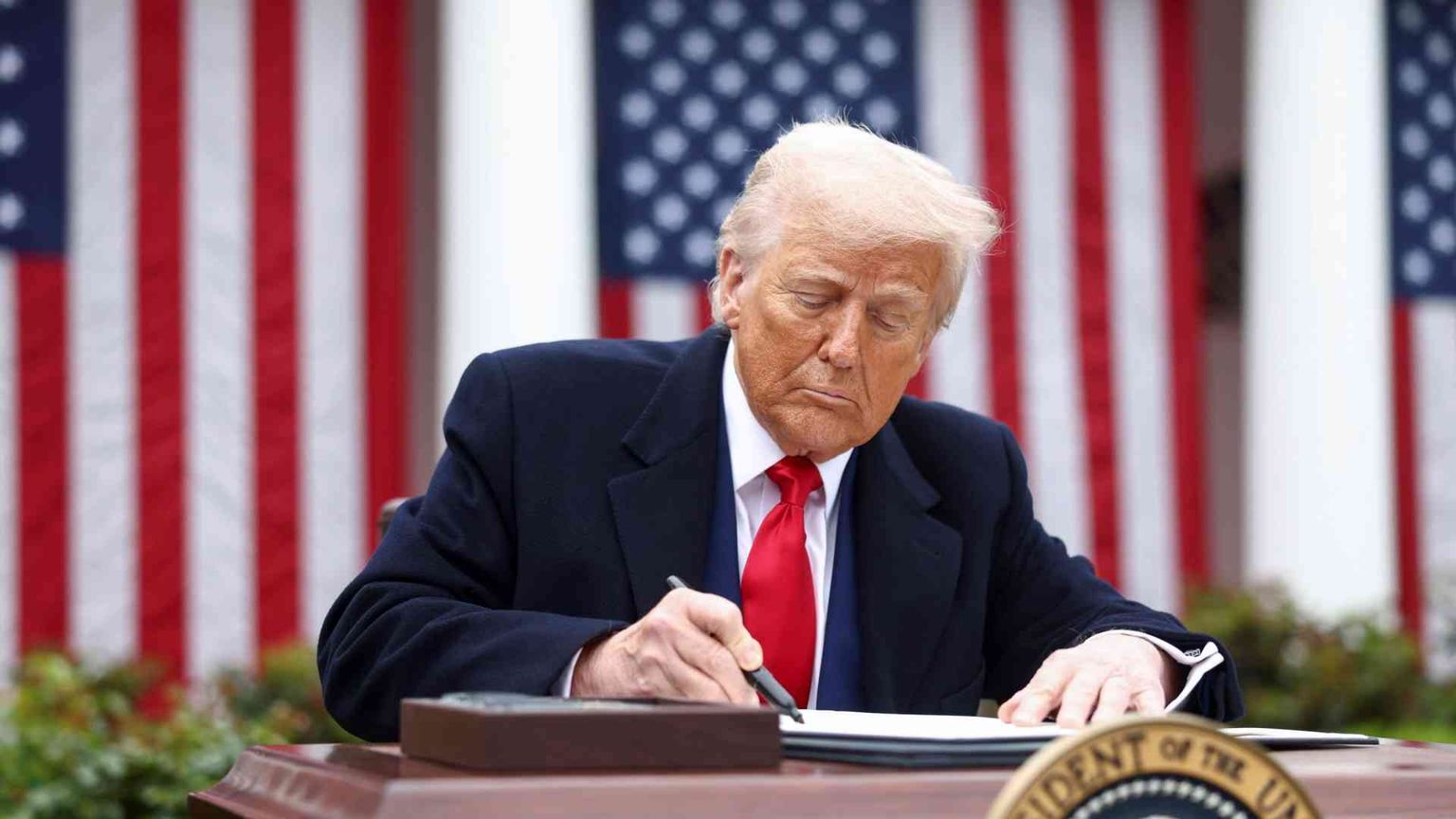 Ecco il calcolo “grossolano” di Trump con cui sono stati decisi i dazi