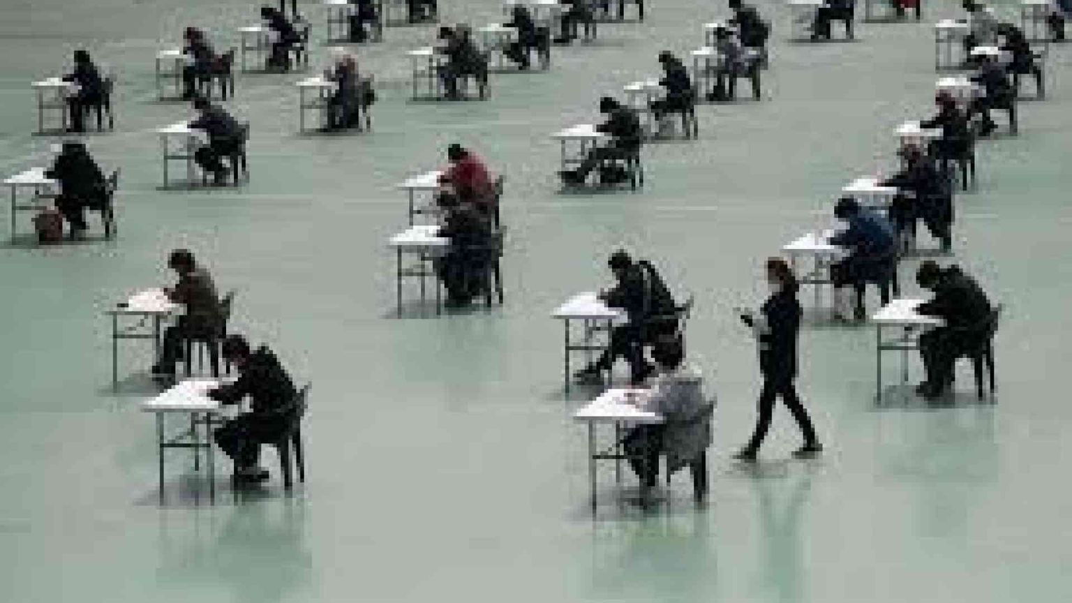 Alla difficile ricerca di facchini, portieri e addetti alle pulizie