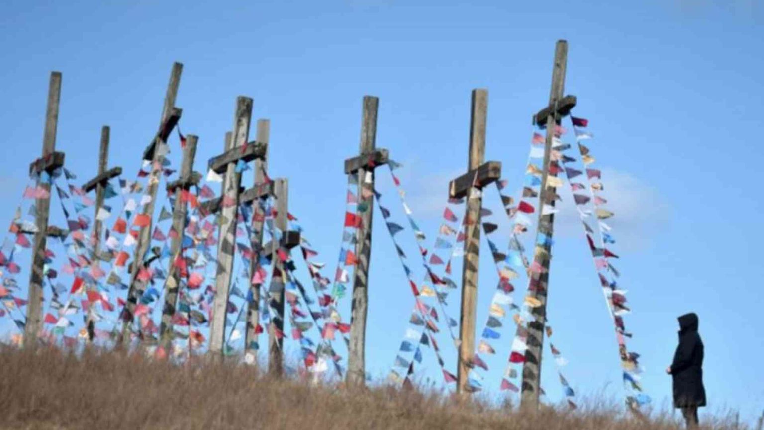Gesù risorto torna in mezzo a noi. E ci parla di pace
