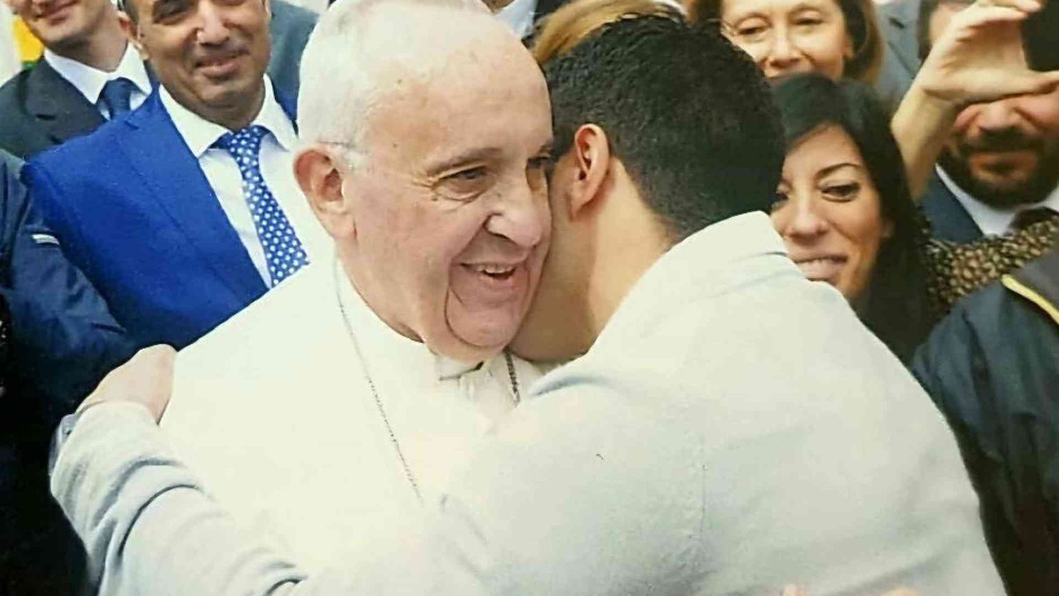 «Gli occhi di Francesco guardarono nei miei di assassino. E io fui salvo»