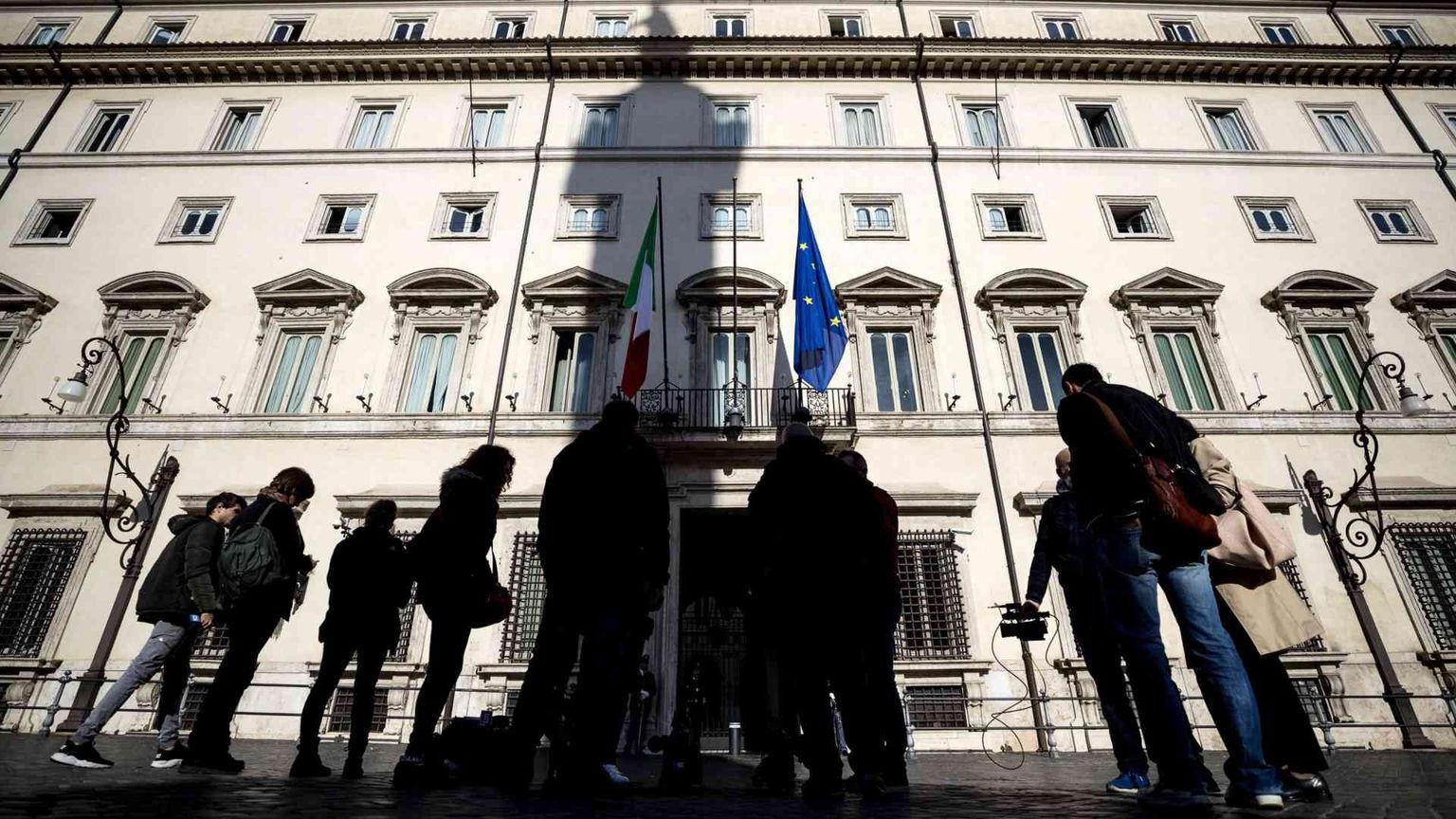 «Sobrietà per il 25 aprile», polemica sull'appello del ministro Musumeci