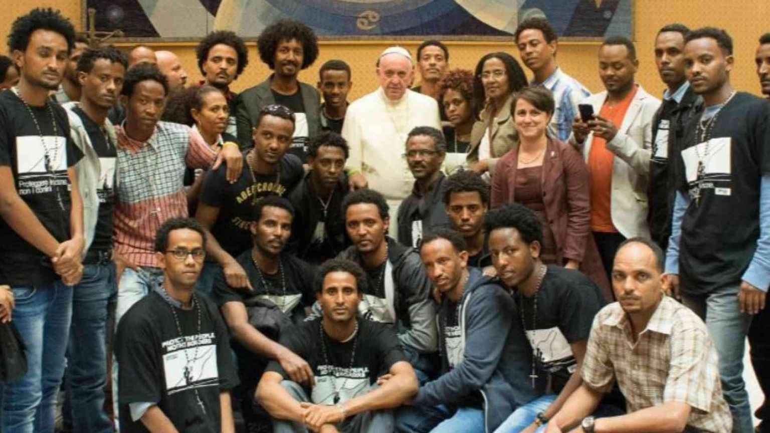 Bergoglio e le ong che salvano i migranti: storia di un'amicizia