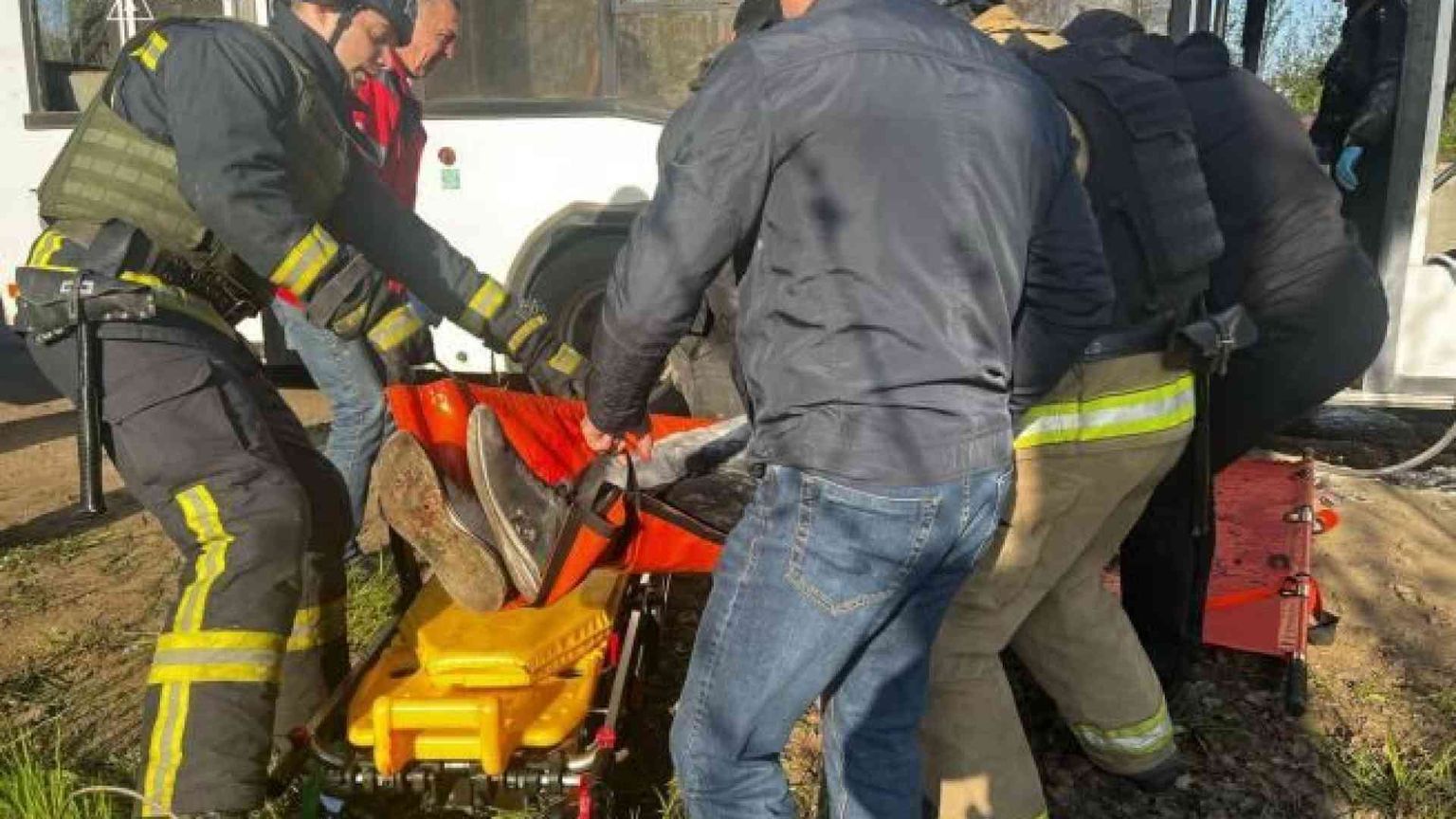 I Volenterosi bocciano Trump E Putin massacra nove operai