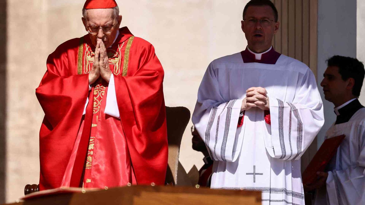 Ecco il testo integrale dell'omelia del cardinale Re
