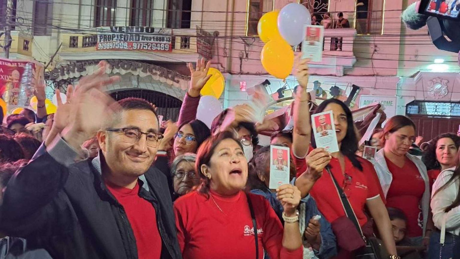 La festa per "padre Roberto" a Chiclayo, la "città di papa Leone XIV"