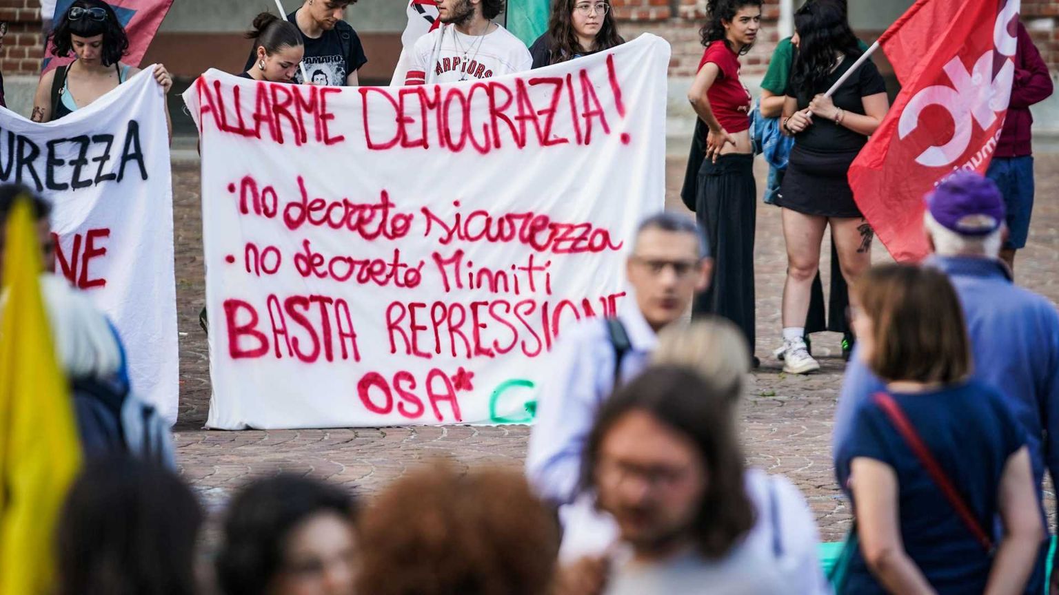 Passa la fiducia sul dl sicurezza. Cosa contiene e perché provoca proteste