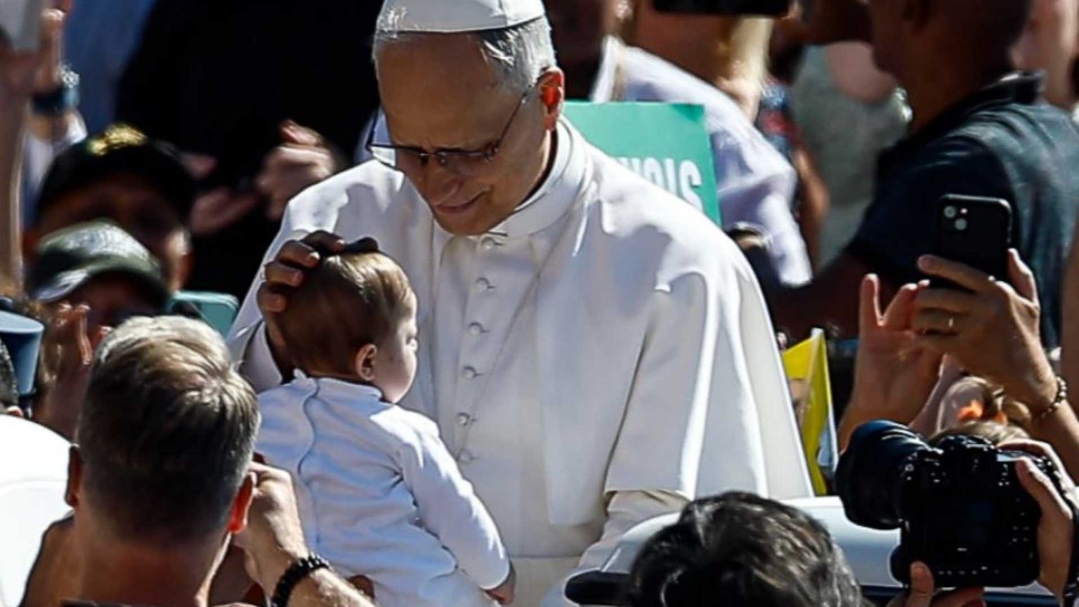 Leone XIV, appello per Gaza e Ucraina. «Ascoltiamo il pianto delle madri»