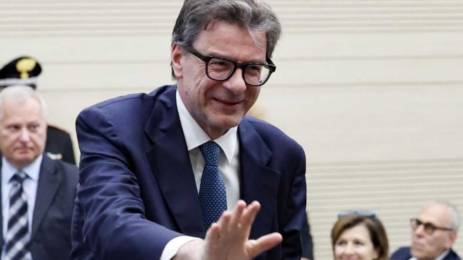 «Meno tasse al ceto medio». Torna l'annuncio, ma nel governo non c'è accordo