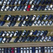 Che disastro l'Europa sull'auto: ora decide di non decidere