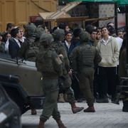 A Hebron, in Cisgiordania, l'occupazione israeliana è sempre più soffocante