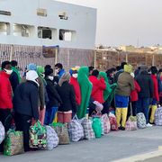 «Blocco navale» ed espulsioni facili: c'è una nuova stretta sull'immigrazione