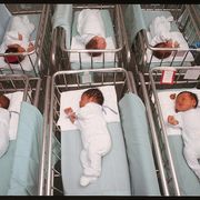 L'Italia non è un Paese per nuovi nati: sempre meno figli, sempre più tardi