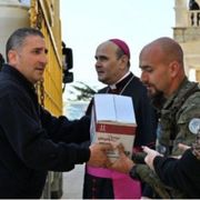 Il convoglio della Santa Sede con gli aiuti umanitari sotto il fuoco incrociato in Libano