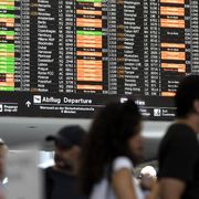 L'Ees manda in tilt gli aeroporti: "Code fino a 3 ore, va sospeso"