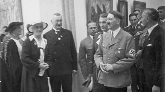 Adolf Hitler il predone: la razzia infinita dell'arte