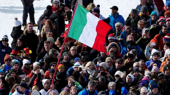 Il popolo dello sci (con la coda): uno spettacolo nello spettacolo