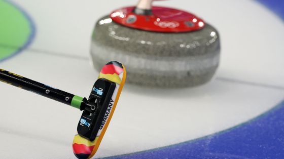 Un sasso bello: perché il curling è la vera rivelazione dei Giochi