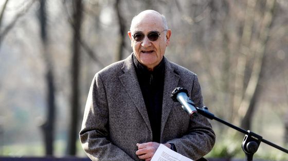 Dialogo, confronto, no alle parole d’odio: così ciascuno può difendere la democrazia