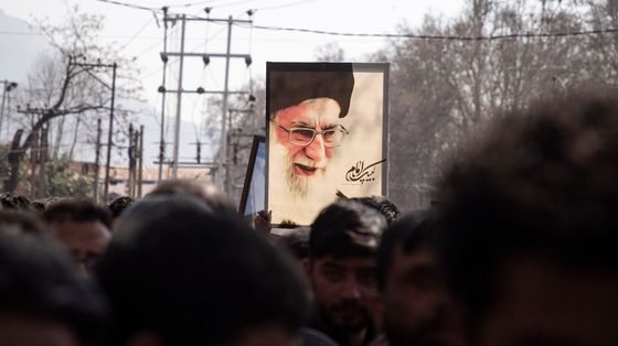 Le voci degli iraniani che vivono in Italia: «Difficile credere alla caduta del regime»