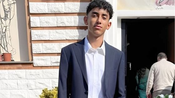 Una pagella per Aba, che non ha finito l'anno perché è stato ucciso in classe
