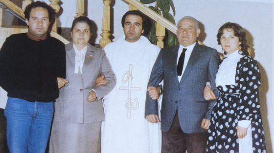 Don Peppe Diana assieme alla famiglia