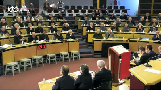 Francia, la linea di Leone XIV su scuole cattoliche, lotta gli abusi e Messa in rito antico