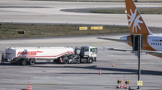 Volo cancellato perché manca il carburante? Sì al rimborso, no all'indennizzo