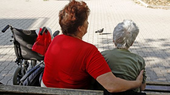 Invecchiano anche le badanti