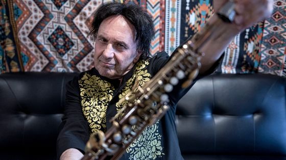 Enzo Avitabile: «La mia Napoli è una città di gente che sì dà da fare»