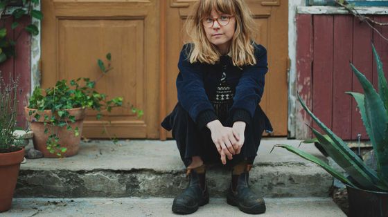 AdBåge: «Siamo sicuri che la creatività nasca dal vuoto e dal silenzio?»