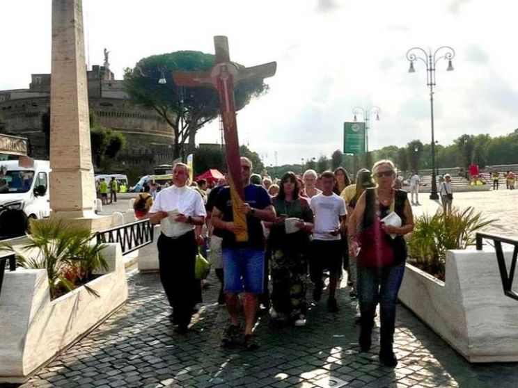 Separati, ma fedeli: il Giubileo di chi decide di restare sposato (da solo)