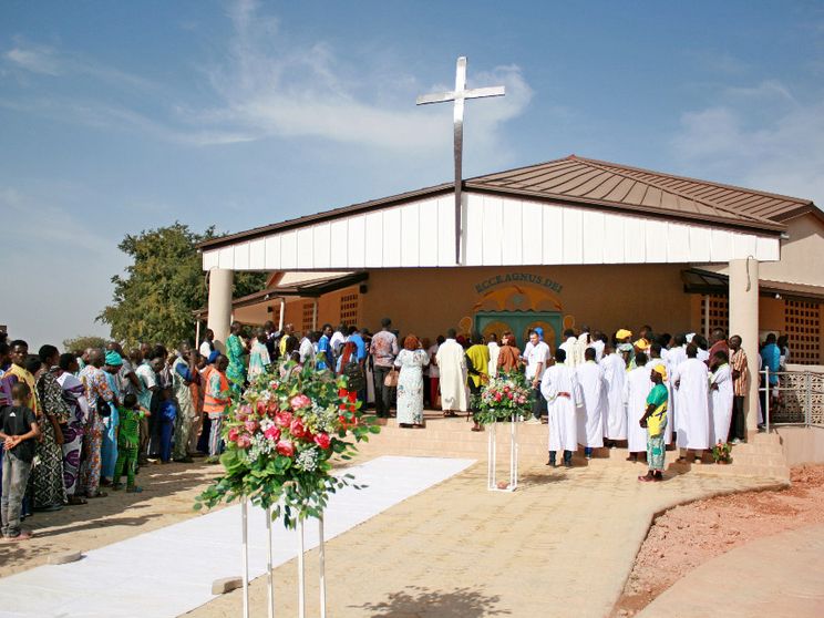 Alcuni momenti della cerimonia di inaugurazione dei nuovi spazi intitolati ai genitori di santa Teresa di Liesieux