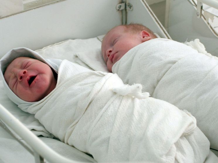 Due bimbi appena nati, in ospedale