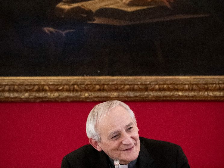 Zuppi: norme che legittimano suicidio assistito ed eutanasia spingono i più fragili a togliere il disturbo