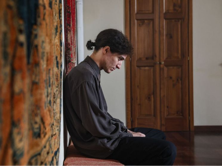 Al cinema la ricerca del sacro del mistico Battiato