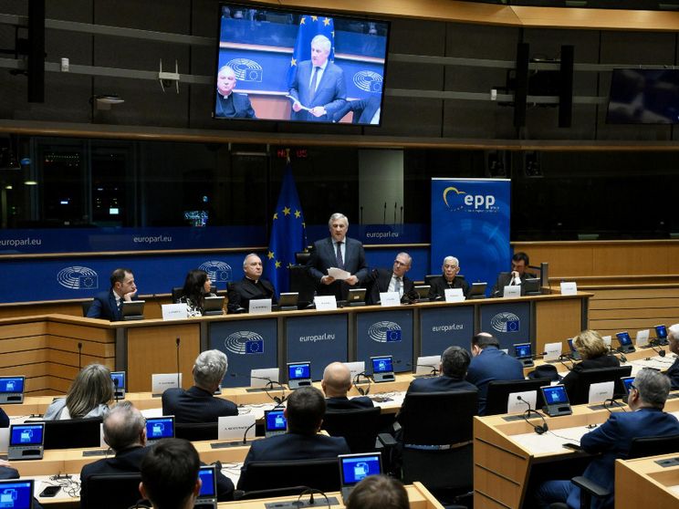 Il Parlamento europeo chiede più sostegno a Kiev