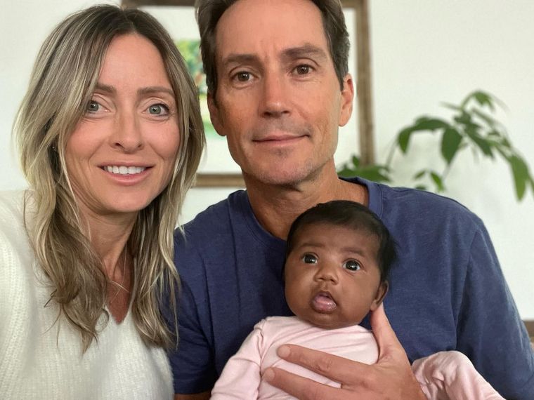 Provetta, genitori bianchi partoriscono una bambina di colore