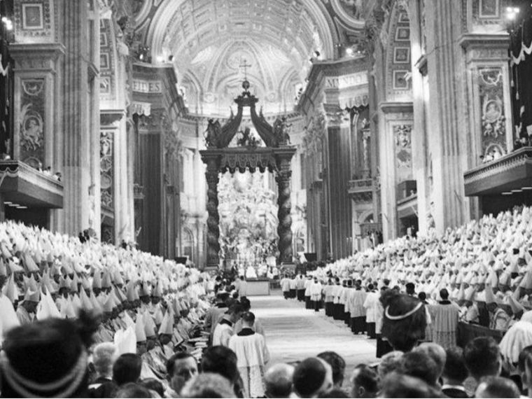 La sessione di apertura del Concilio