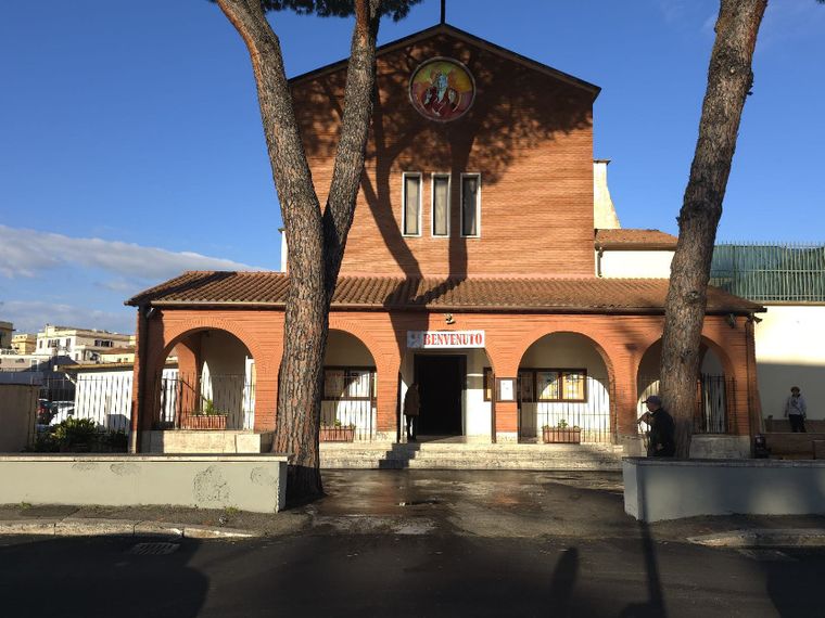 Ponte Mammolo accoglie Leone XIV:
«Qui troverà una Chiesa di periferia, accanto agli ultimi»